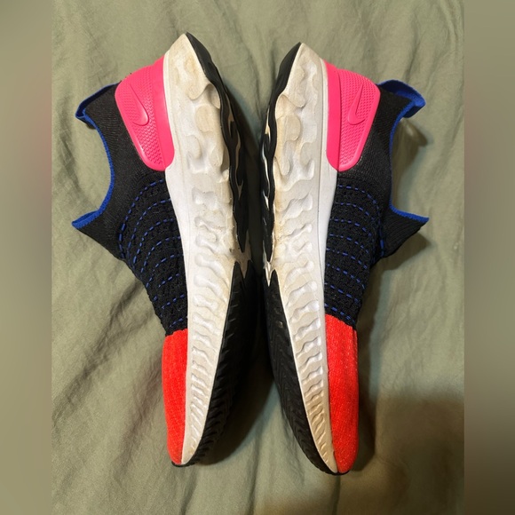 COLORFUL WOMEN’S NIKE REACTS SIZE 10 - Picture 3 of 4